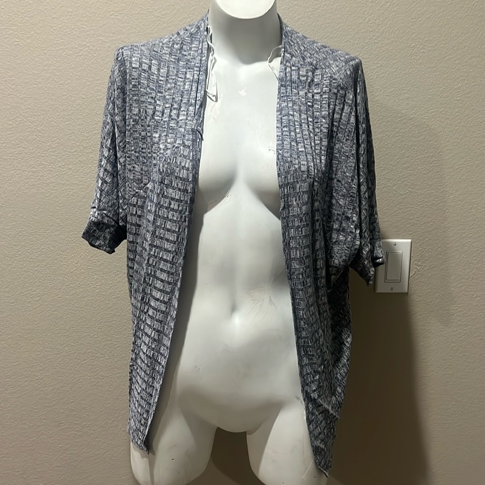 Rolla Coster gray short sleeve open cardigan size small available